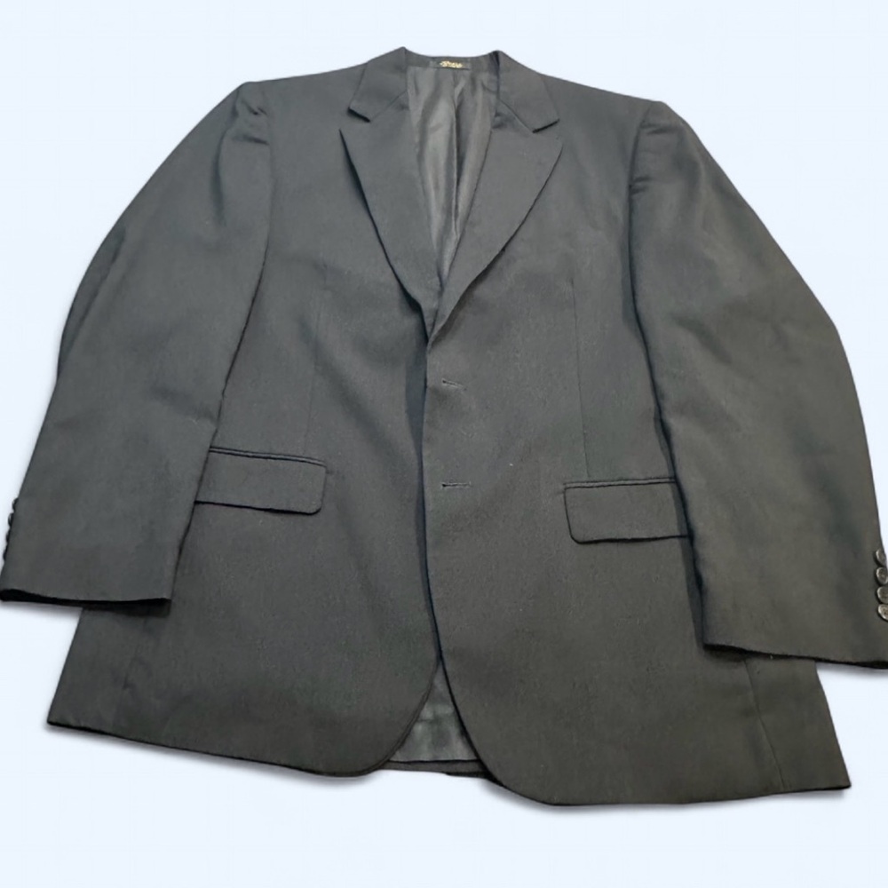 Hardwick Clothes Men’s black blazer suit jacket.  Size 42L.